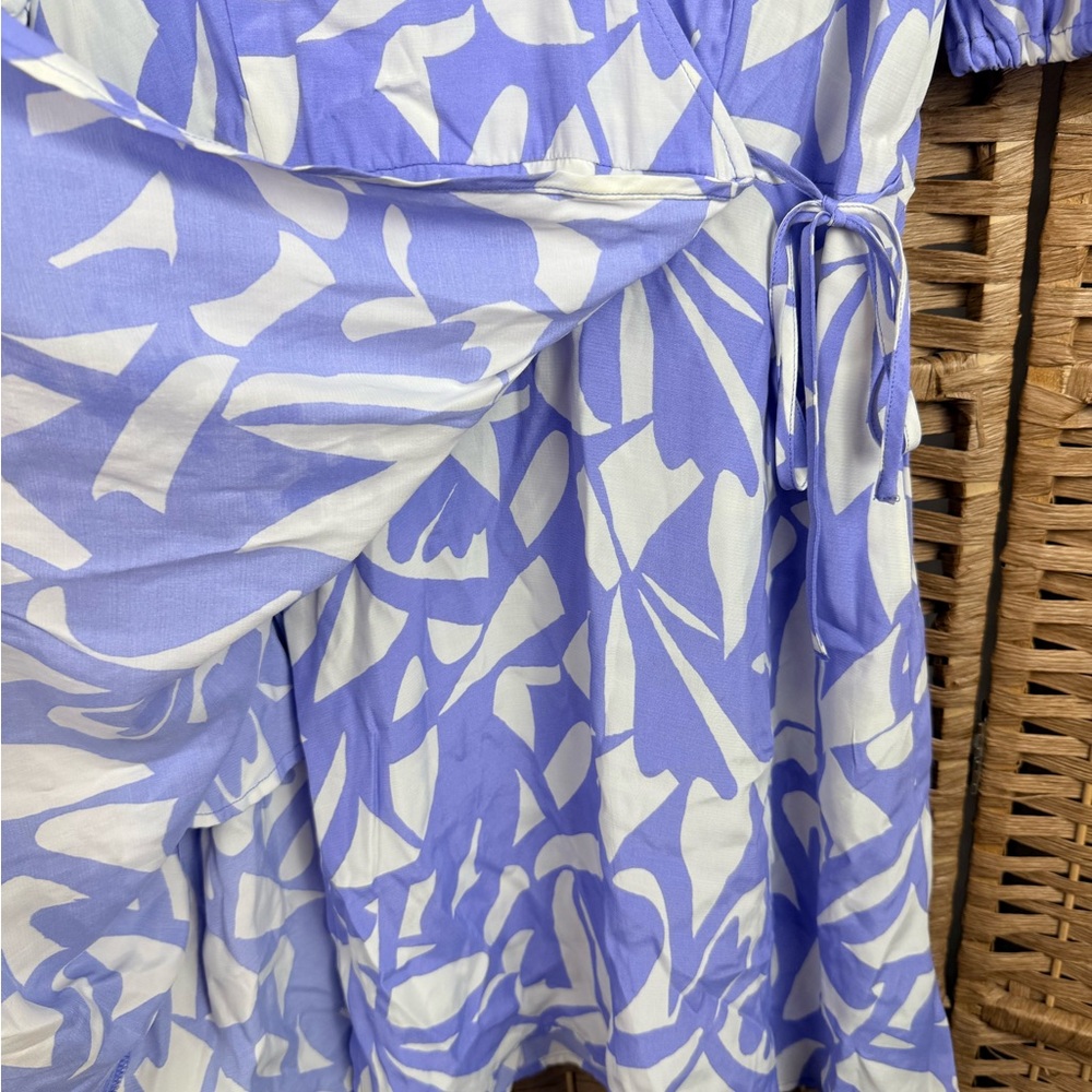 NWT A New Day Lavender and White Wrap Dress Pockets Size Medium - Picture 6 of 13
